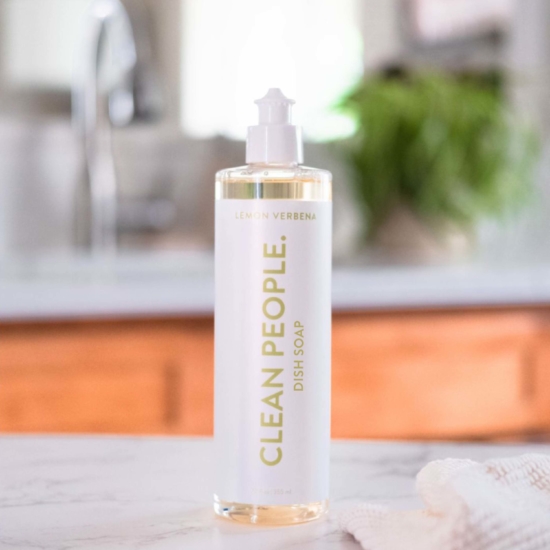 12 fl oz Dish Soap Available in 3 Scents:
– Amber: A citrus and rich clove scent that is fresh and warm.
– Lemon Verbena: A zesty, odor banishing aroma that is beautifully clean smelling.
– Fragrance Free: Unscented
No Dyes, Phosphates, Parabens, or Phthalates.
Made with Essential Oils and Natural Fragrance, so No Synthetic Fragrances!